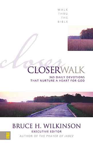 Closer Walk: 365 Daily Devotions That Nurture a Heart for God