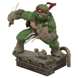 Teenage Mutant Ninja Turtles - Raphael Deluxe Gallery 9" PVC Statue