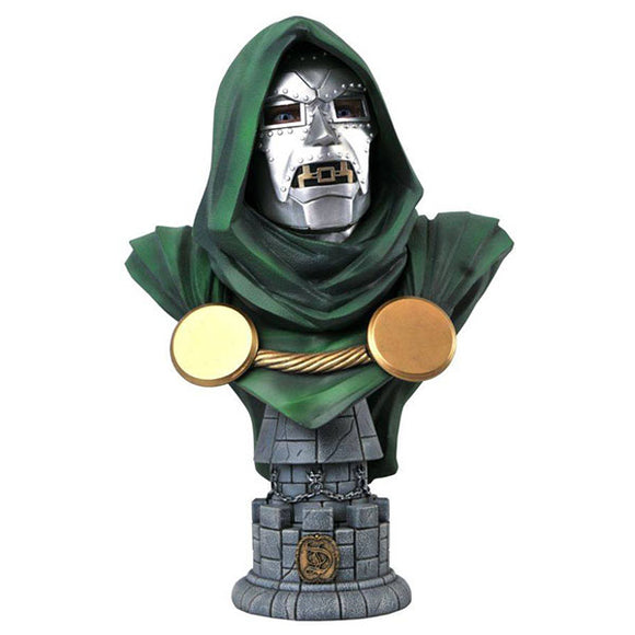 Marvel Comics - Dr Doom Legends in 3D 1:2 Scale Bust