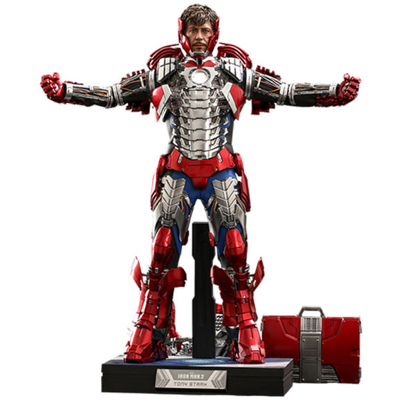 Iron Man 2 - Tony Stark Mark V Suit Up Deluxe 1:6 Scale 12