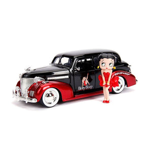 Betty Boop - 1939 Chevy Master Deluxe 1:24 with Figure Hollywood Ride Die-Cast Vehicle