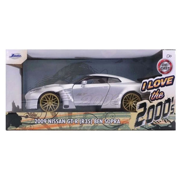 I Love The - 2000's 2009 Nissan GT R35 1:24 Scale Die-Cast Vehicle