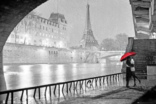 Paris - Eifel Tower Kiss Poster